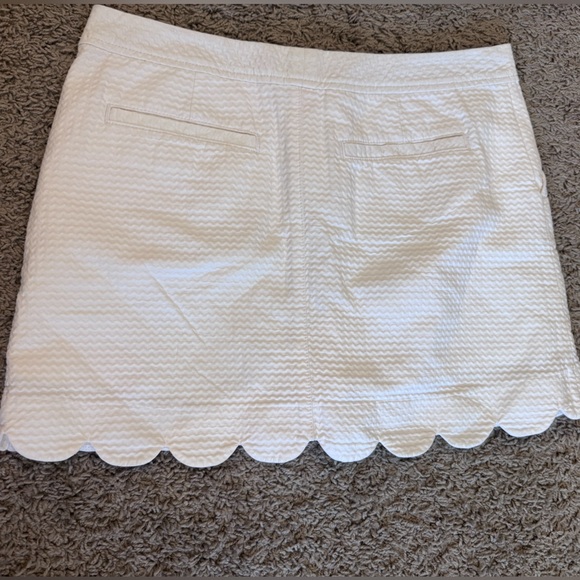 NWOT Lilly Pulitzer White Scalloped Skort with Pink Label - Picture 4 of 7